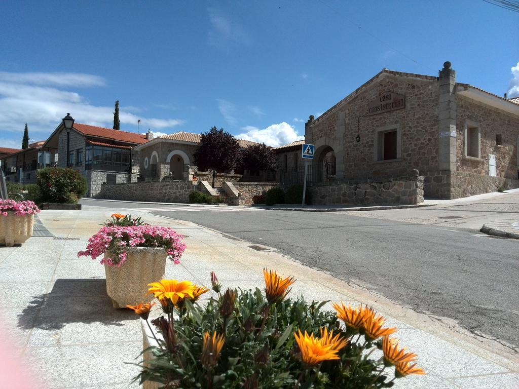 El Egio Guest House Cervera de Buitrago Exterior photo